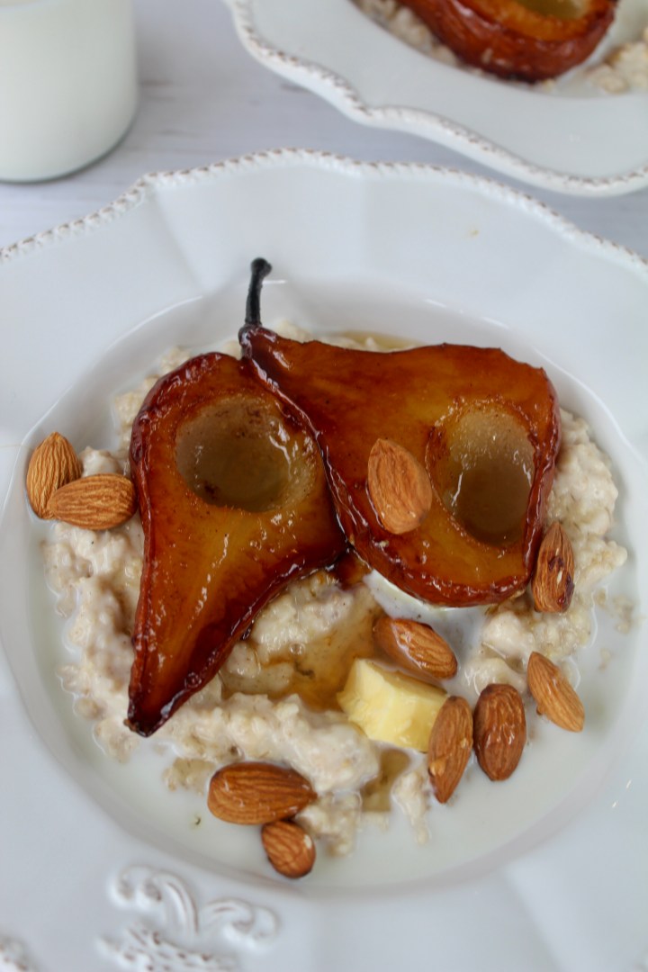 Warm Oatmeal with Spiced&nbsp;Pears