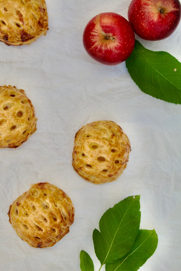 Puff-Baked Apples